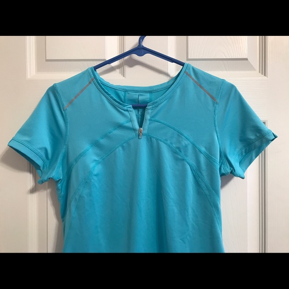 Brooks, Activewear Blue Equilibrium Tech M EUC - Picture 3 of 9